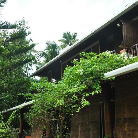 Ambadi'S Villa -Lake View Resort Pallipuram Esterno foto