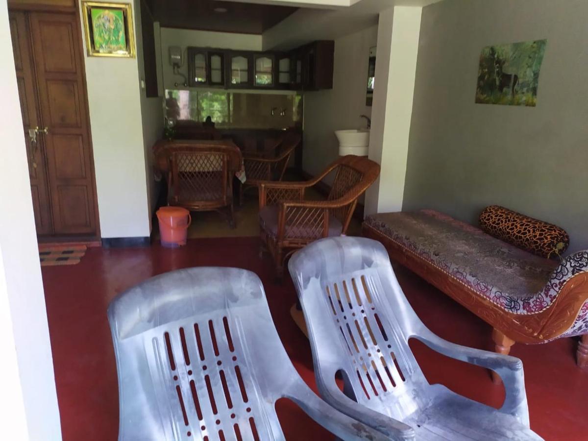 Ambadi'S Villa -Lake View Resort Pallipuram Esterno foto