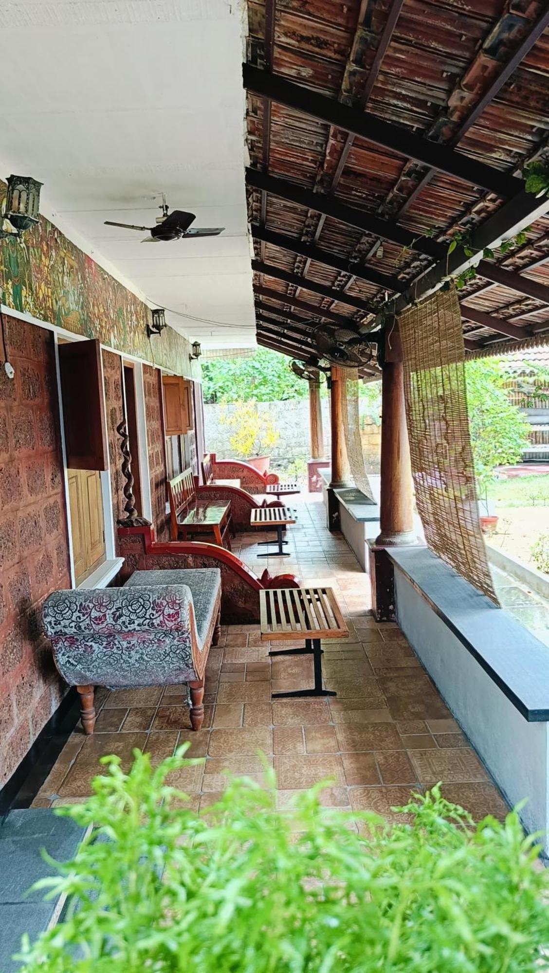 Ambadi'S Villa -Lake View Resort Pallipuram Esterno foto